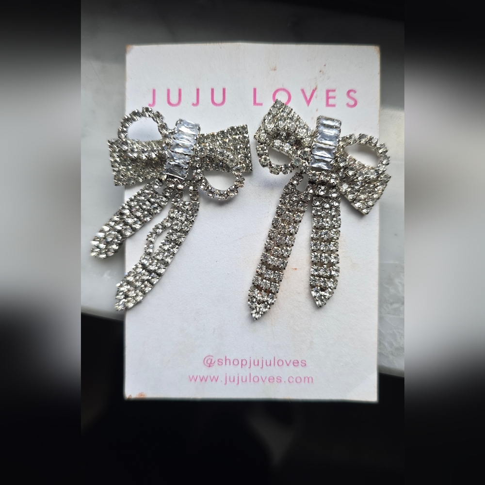 Juju Loves Silver Ribbon Bow Earrings - Picture 4 of 4